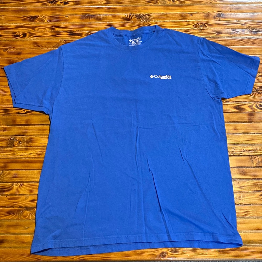Columbia T-shirt